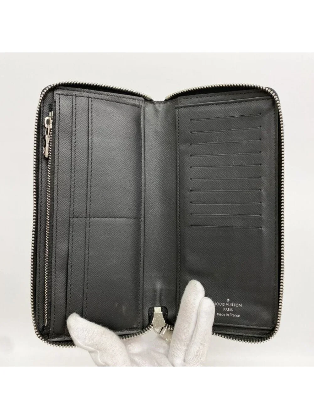Louis Vuitton Wallet Epi Zippy Vertical M Noir